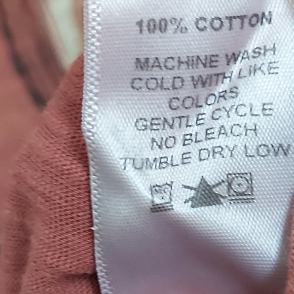 Jess & Jane Asymmetrical Abstract Top - Picture 8 of 11